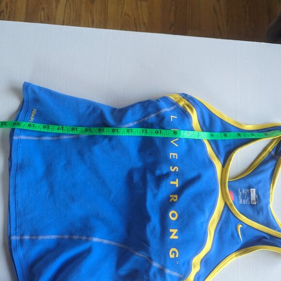 Nike Livestrong Shorts and Top Size Small in Bright Blue - Picture 9 of 16